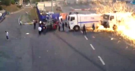 15 Temmuz'da Darbecilerin Tank Ateşiyle TOMA'yı Vurma Anı Ortaya Çıktı