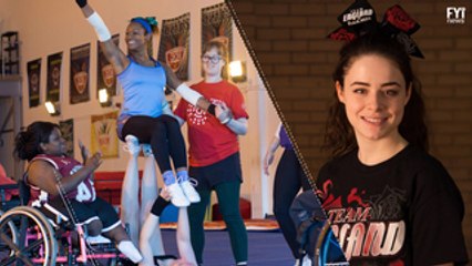 Líderes de torcida deficientes participam de competições