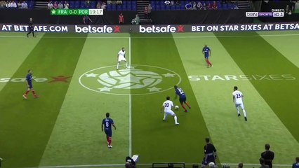 Robert Pires ouvre le score pour les Bleus lors du #StarSixes