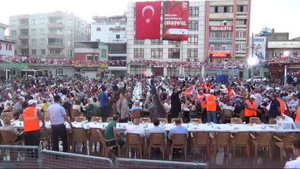 15 Temmuz'un Yıl Dönümünde Şehit Ailelerine Yemek Verildi