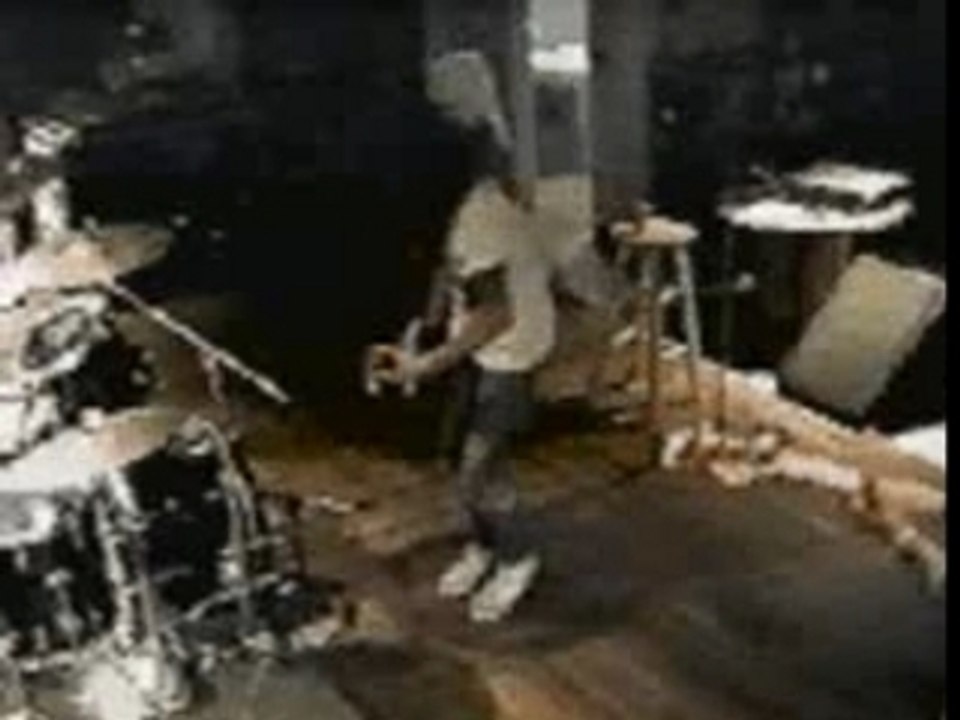 Guns N' Roses - Slash playing Hendrix