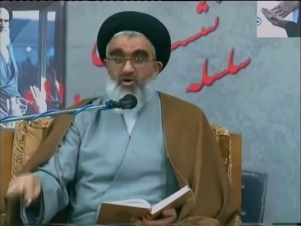 وقتی آیت الله  خامنه ای حین تولد ازشکم مادر یا علی گفت