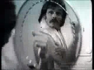 Comercial antigo Novo Van Ess com Triclosan 1975