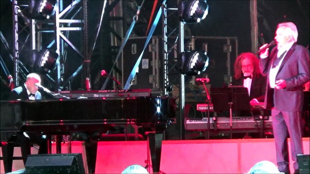 Louhans : Michel Sardou et le prophète Lénine