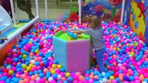 Para divertido Niños patio de recreo video Niños para vlog entretenimiento para niños parque infantil