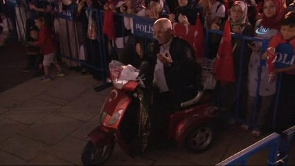 Sakarya'da 'Demokrasi Nöbeti' Üçüncü Gününde Devam Etti