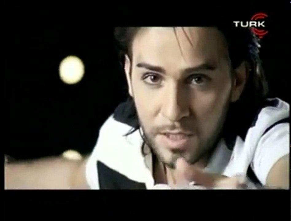 Ebru Yasar & Ismail Yk duet ::::::::: Seviyorum Seni (ORJINAL VIDEO KLIP)