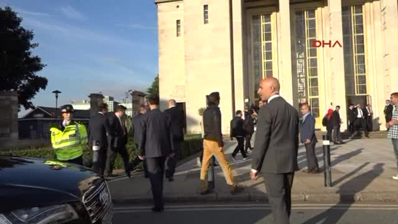 Londra'da, PKK Yandaşları, Türkler'e Saldırdı