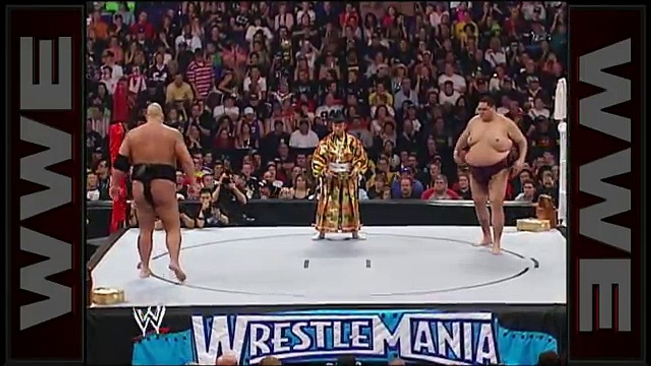 Big Show attempts to overpower sumo champion Akebono at