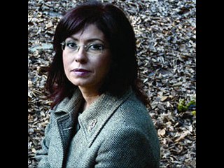 İlkay Akkaya Yalansın Dünya