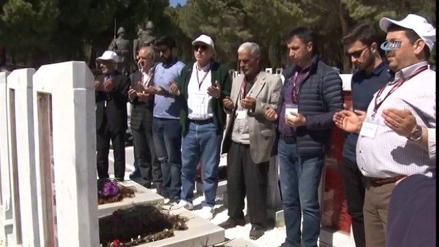 Şehit Fethi Sekin'in Babası Çanakkale Şehitliklerini Gezdi