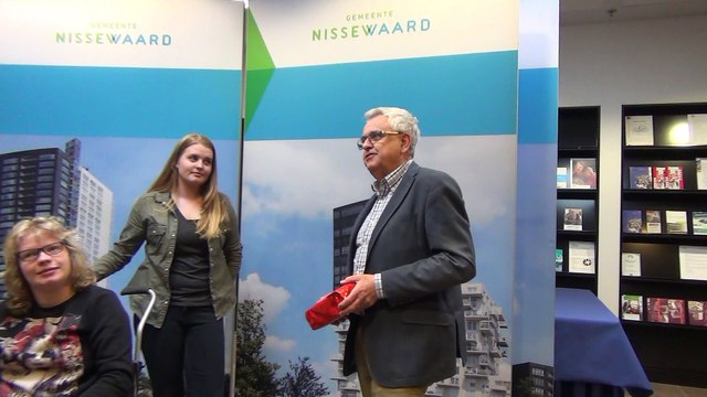 Wethouder Van der Schaaf reikt prijs uit aan jonge mantelzorger - Paulien van Diggelen / 2017