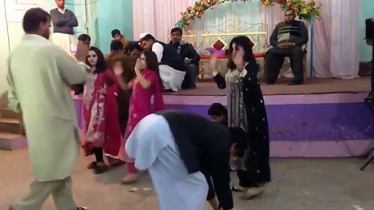 Peshawar Bannu DJ Program Party Girls Dance on Pashto Music
