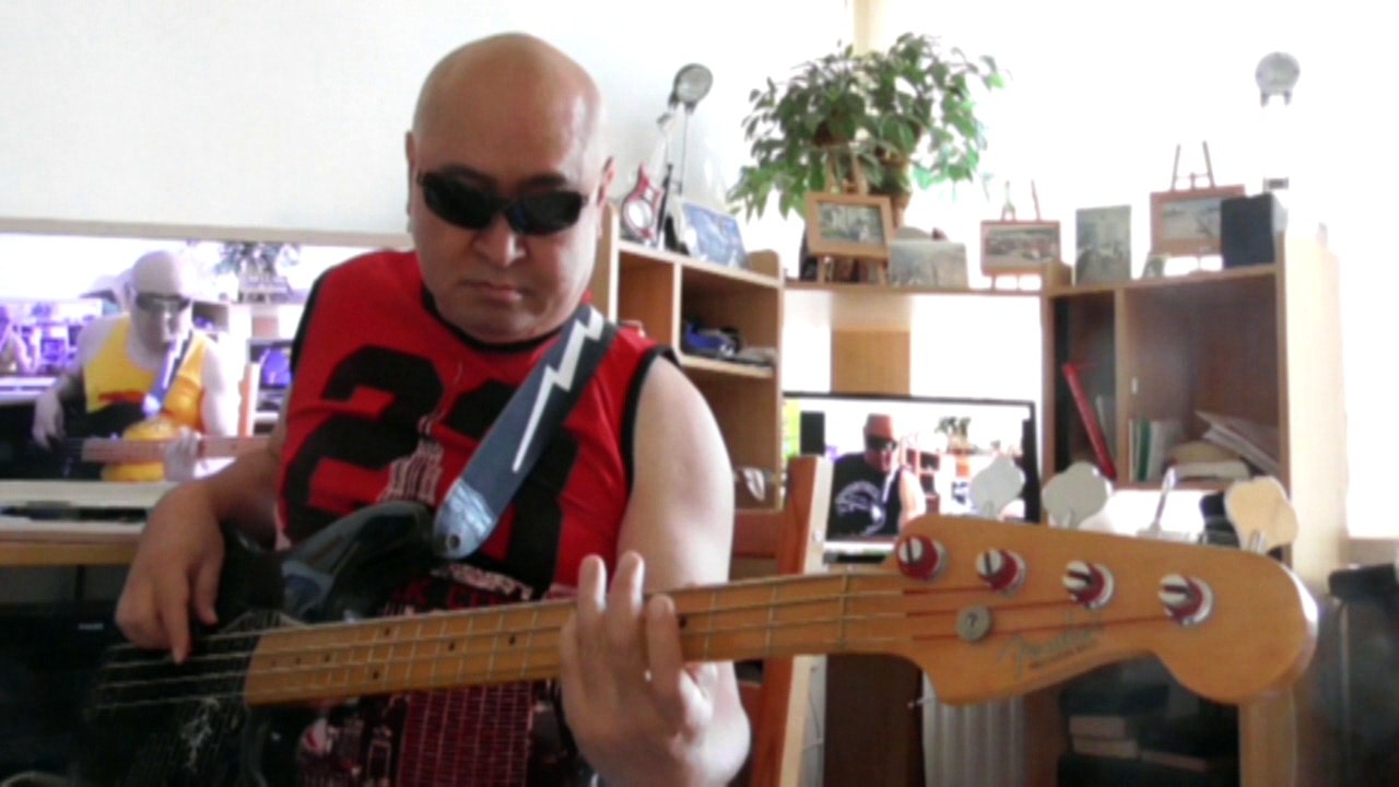 Down To The Bone Live Jam at the Festival Of Arts HD720 m2 Basscover2 Bob Roha