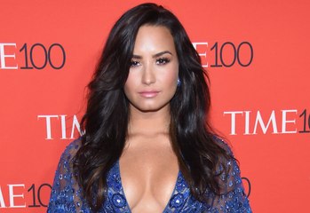 Arianna Huffington Gushes Over Demi Lovato!