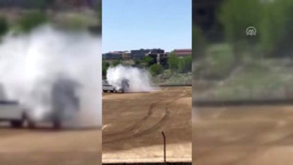 Futbol Sahası Toma Ile Sulandı