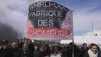 Le Pen se lleva el primer asalto contra Macron en una emboscada política