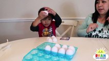 EGGED ON Egg Roulette Challenge Family Fun Game for Kids! Gross Messy Real Food Eggs Surprise Toys-wN6D8jUS