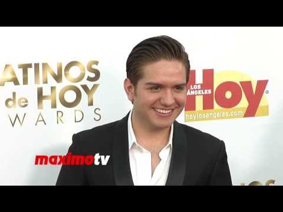 El Dasa "2013 Latinos de Hoy Awards" Red Carpet - Regional Mexican Singer