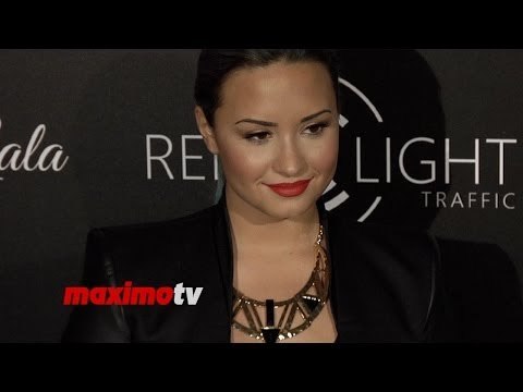 Demi Lovato 2013 Dignity Gala Unveiling Redlight Traffic App - Red Carpet Video