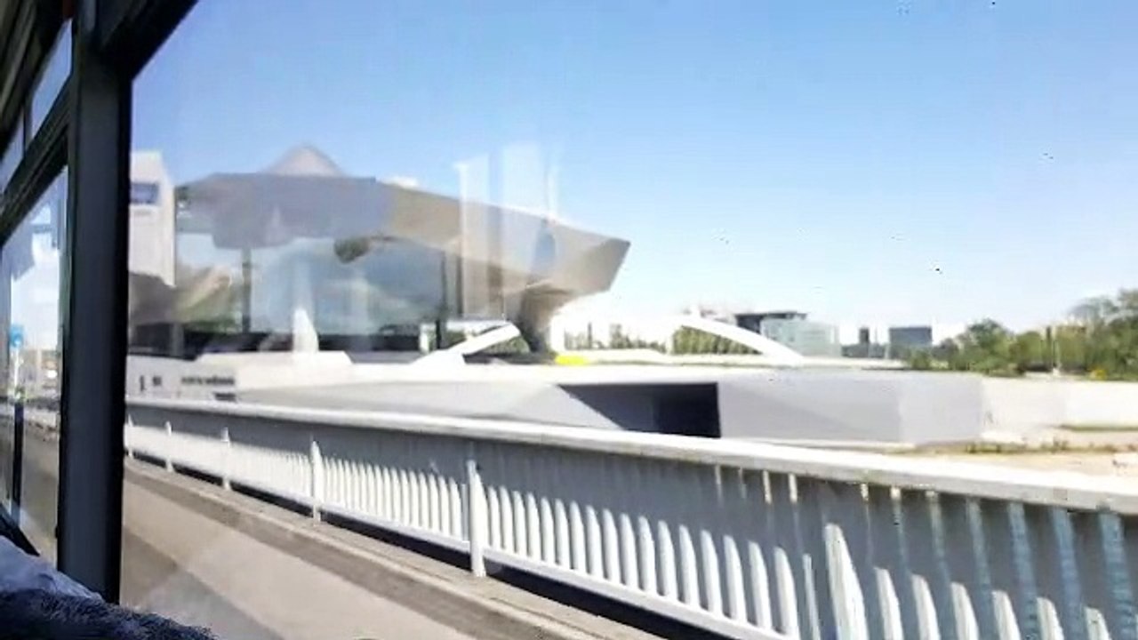 Eric Louzil & Echelon Studios present France Travelogue - Episode 22: Lyon River Bldg.