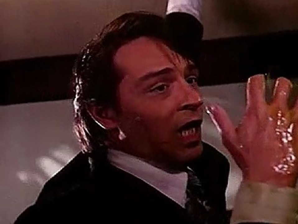 Neil Gallagher's fingers (Rare uncut version)