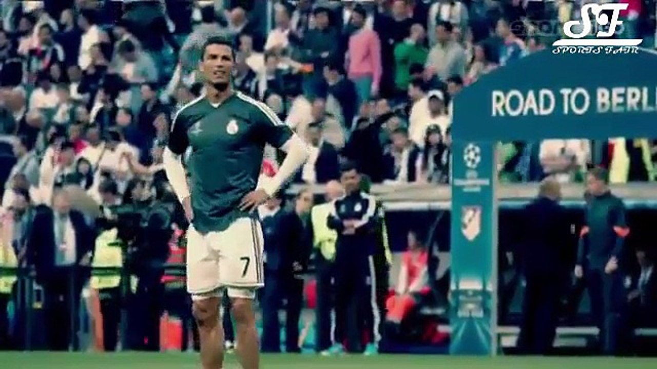 Cristiano ronaldo gives kid his shirt
