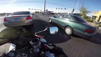 Pretty Girls Hiking In G STRINGS-iwTrDopMGR8