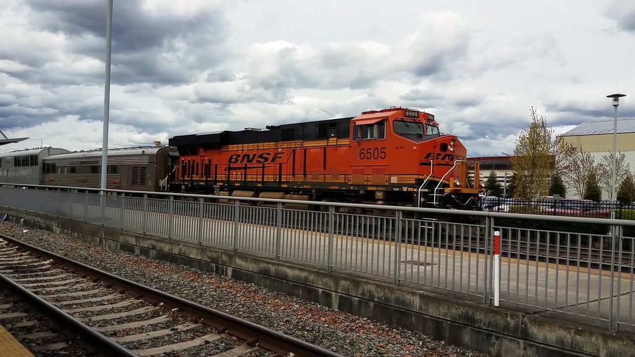 BNSF Geometry Train at Everett Station