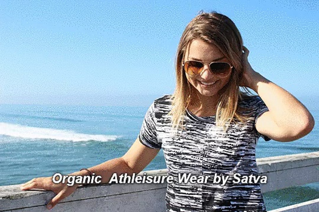 Organic fashion - Women’s yoga and sports tops from SATVA.