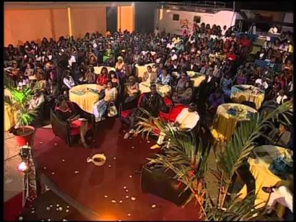 Sous Les Projecteurs -  Pape Diouf (Archive)