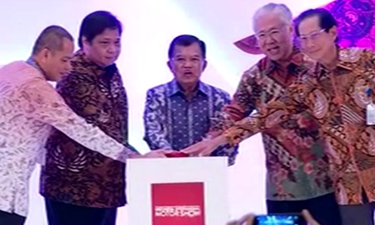 Wapres JK Buka Pameran Otomotif IIMS 2017
