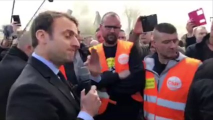 Duel entre Marine Le Pen et Emmanuel Macron sur le site de Whirlpool