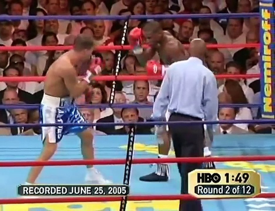 Floyd Mayweather vs Arturo Gatti by MMA BOXING MUAY THAI