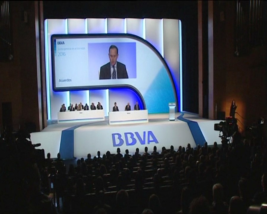 BBVA gana casi un 70% más hasta marzo