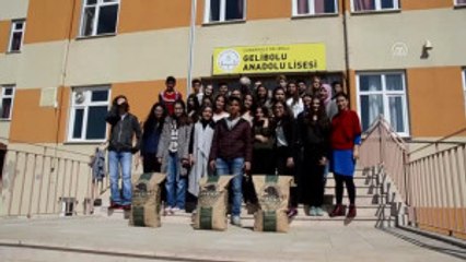 Harçlıklarıyla Sokak Hayvanları Için Mama Alıyorlar