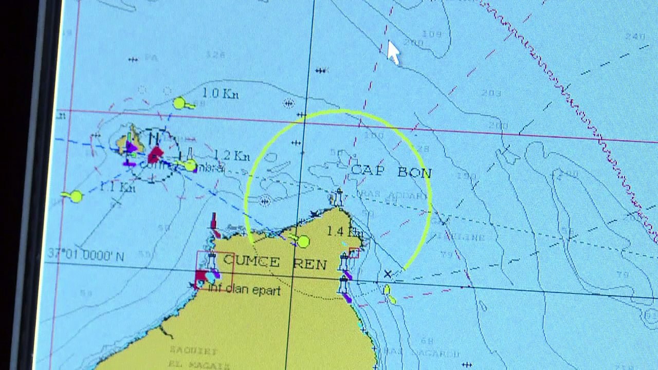 Tunisie: trafics et vedettes ultra-rapides, la marine s'active
