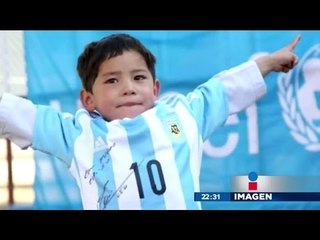 Niño afgano acompañó a Messi en un amistoso, Paola Virrueta
