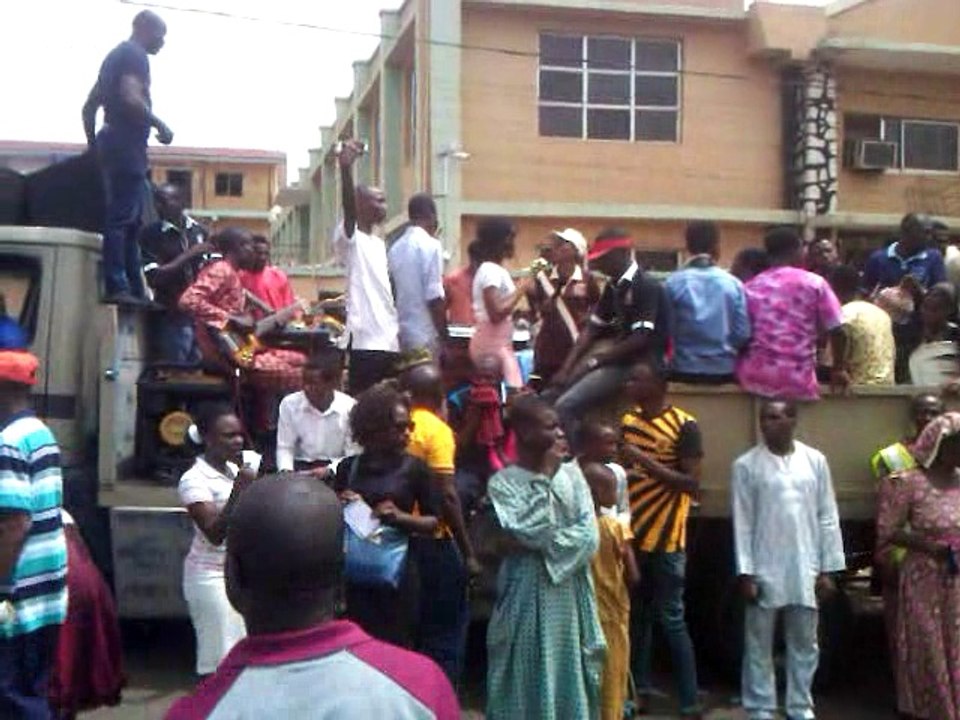 PALM SUNDAY 09042017 SERIOUS DANCING TIME