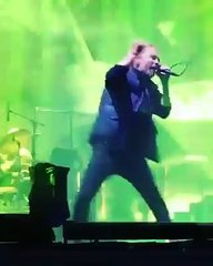 Thom Yorke cantando la gasolina