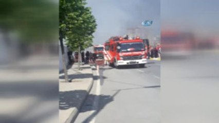 Yanar mı Yanmaz Mı' Şakası Strafor Dolu Kamyonu Kül Etti...o Anlar Kamerada