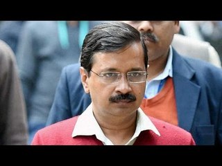 CBI raids Kejriwal's secretary office, gets 2.4 Lakhs & land documents