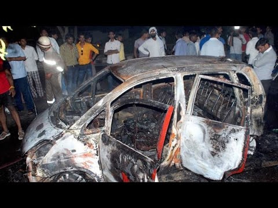 Rajpath accident : multiple vehicle collision, 6 badly injured