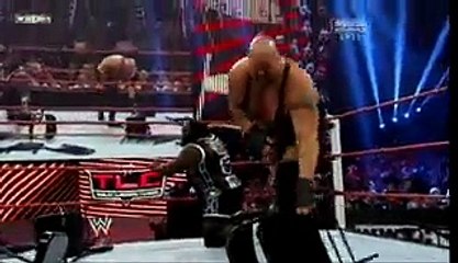 Mark Henry vs Big Show WWE TLC 2011