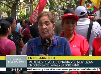 Venezolanas revolucionarias se manifiestan en contra de la violencia