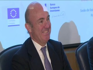 De Guindos cree que la economía mantendrá su ritmo de crecimiento y que incluso podría acelerarse en el primer trimestre