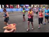 Well-Wisher Shares His Pizza With Runners at London Marathon