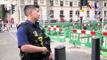 İngiliz Parlamentosu Yakınlarında Silahlı Bir Kişi Yakalandı