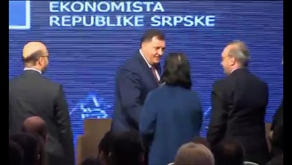 Pogledajte kako je Dodik danas ismijavao sve napaćene Srbe u RS-u