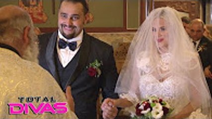 Tải video: Rusev and Lana are married on the beach in Malibu_ Total Divas, Jan. 25, 2017